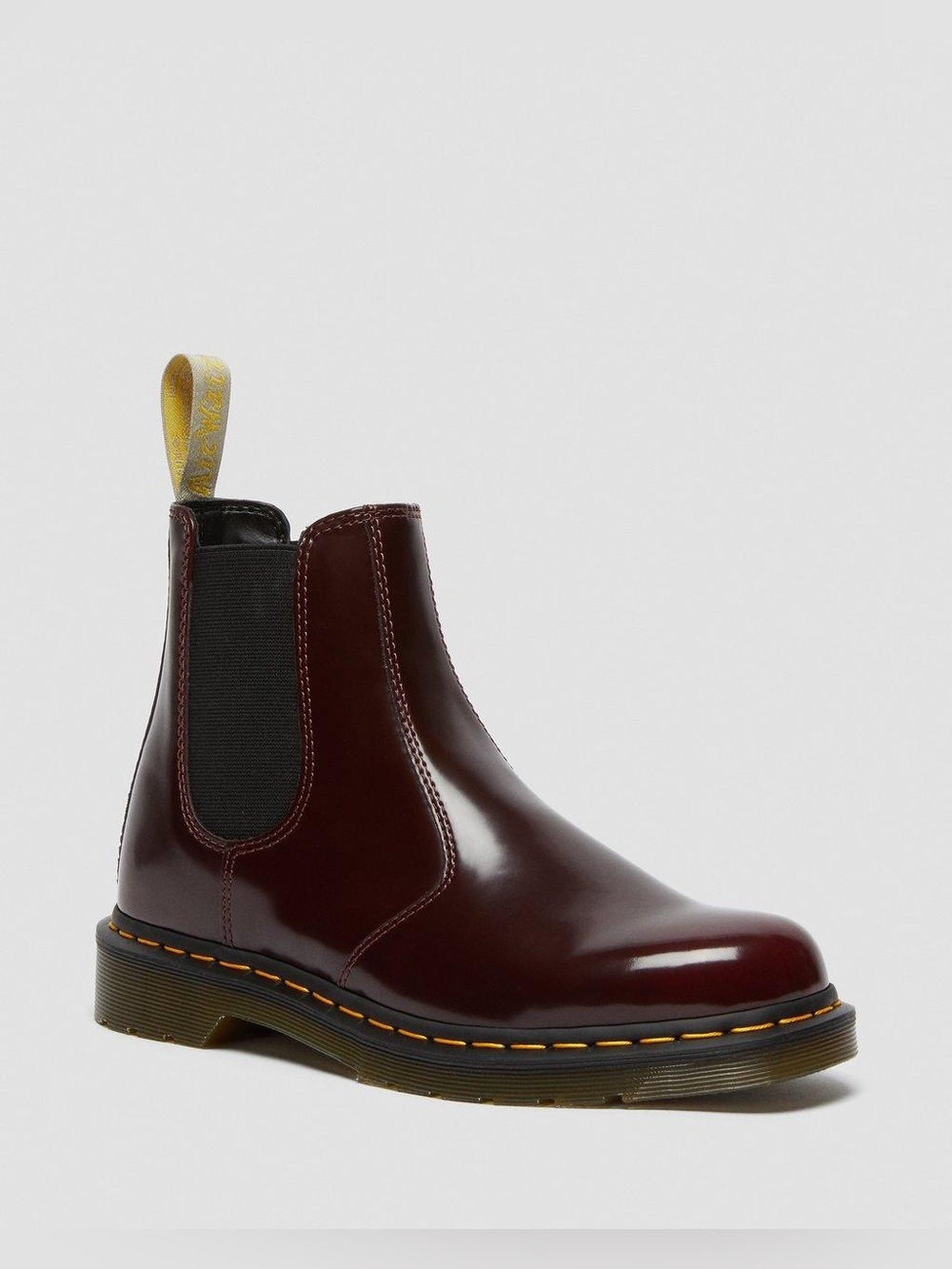 DR MARTENS VEGAN 2976 CHELSEA BOOTS.